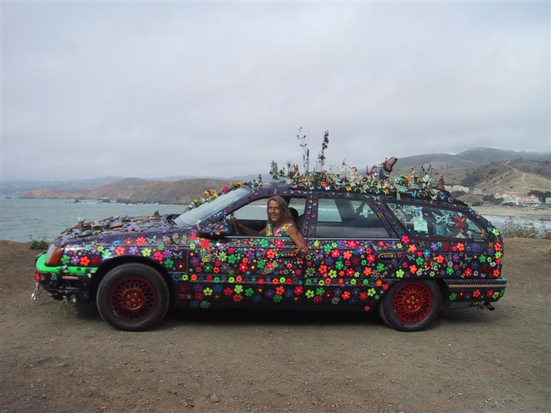 Illustration for article titled Groovalicious Purple Princess Of Peace Art Car Falls On Hard Times, Faces Crusher